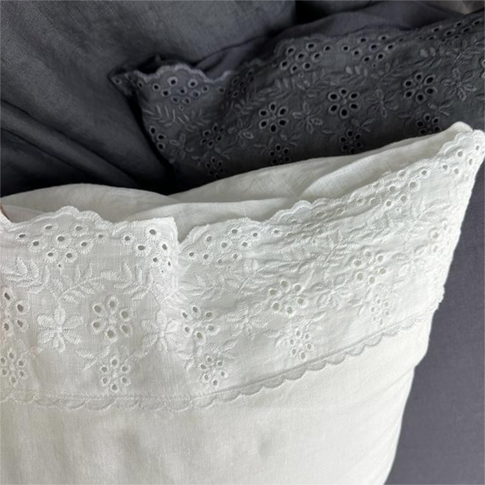 Pure Linen Lace Four-Piece Bedding Set