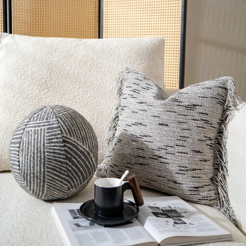 Tassel Elegance Cotton&Linen Pillow