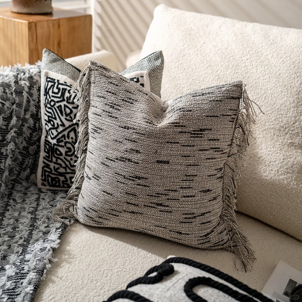 Tassel Elegance Cotton&Linen Pillow